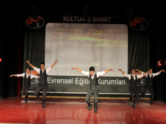 Evrensel Kolej