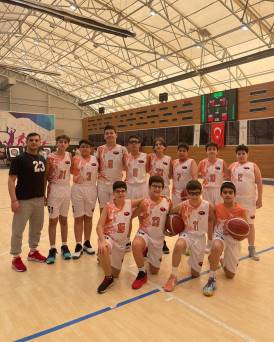 Evrensel Kolej’de Spor, Disiplin ve Takım Ruhu Bir Arada